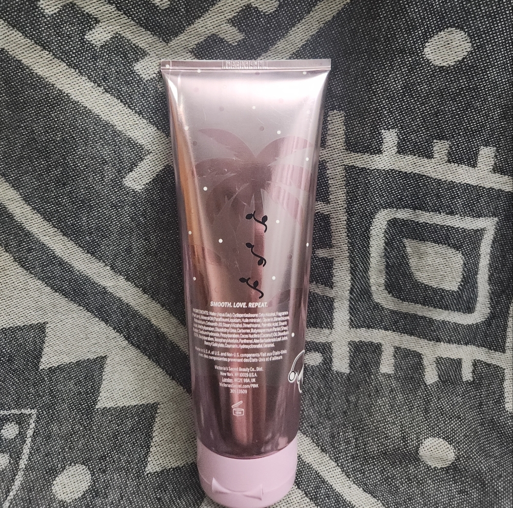 Victoria's Secret PINK 24K Coconut Scented Body Lotion ~ 85% full 8.0 fl oz - Picture 4 of 9